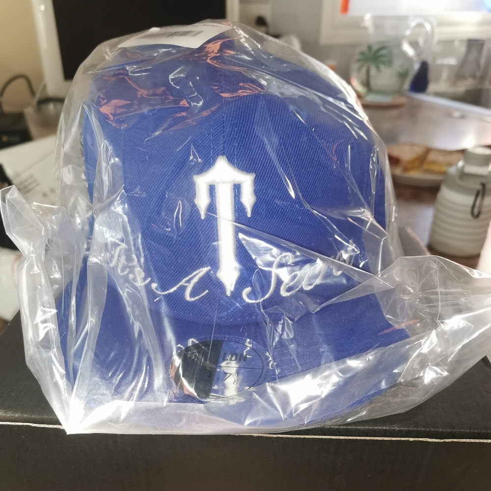 trapstar blue "it's a secret" hat